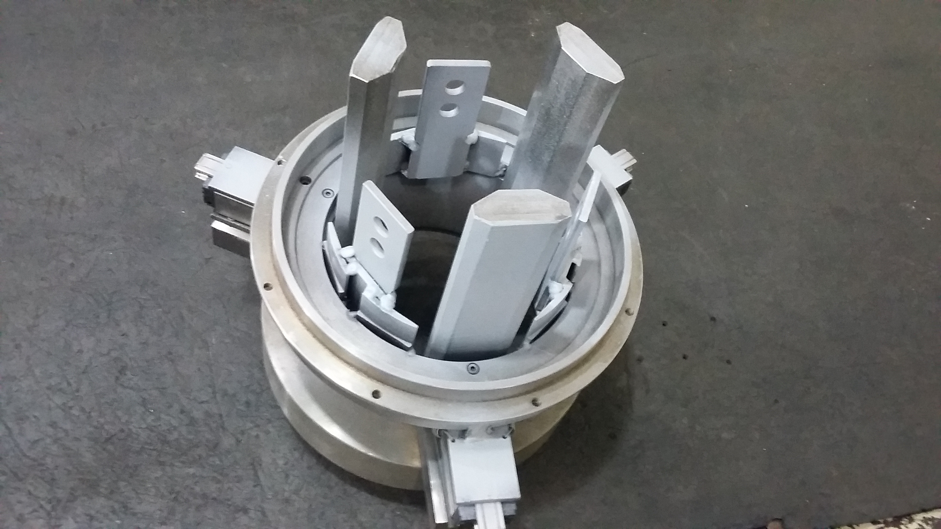 DISPOSITIVO DE SOLDAGEM AUTOMATIZADO - PLACA  DE FIXAÇÃO